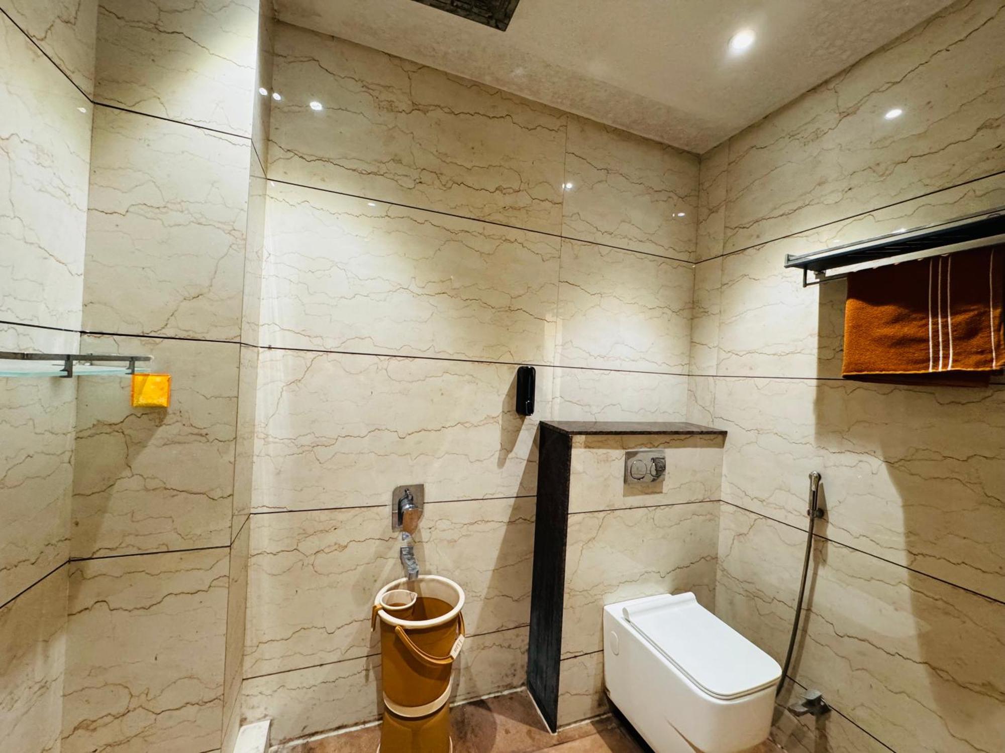 Escape 3bhk Luxury Duplex, Vijay Nagar * Indore